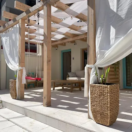 Апартаменты The House Rogoznica
