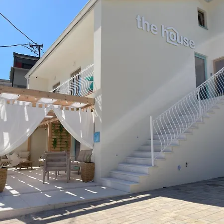 The House Rogoznica Апартаменты Podglavica